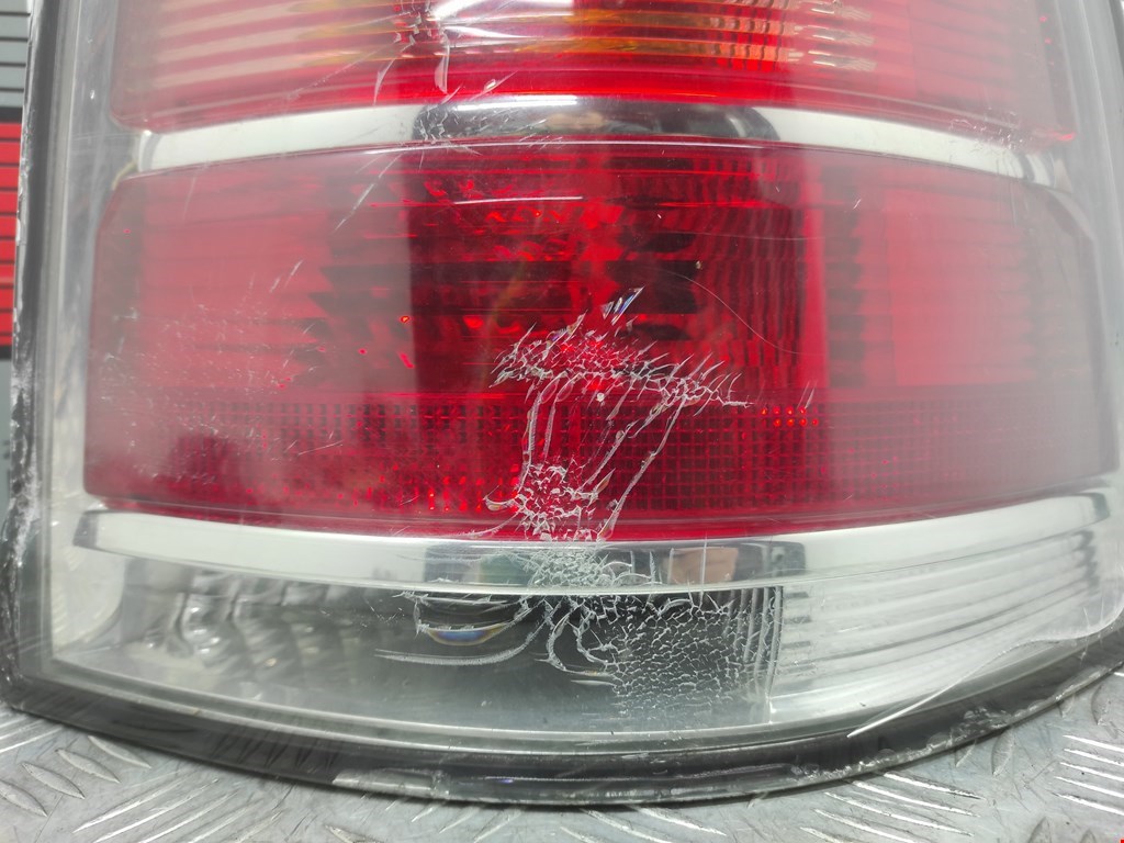 Фонарь задний правый OPEL Zafira B 2005-2012