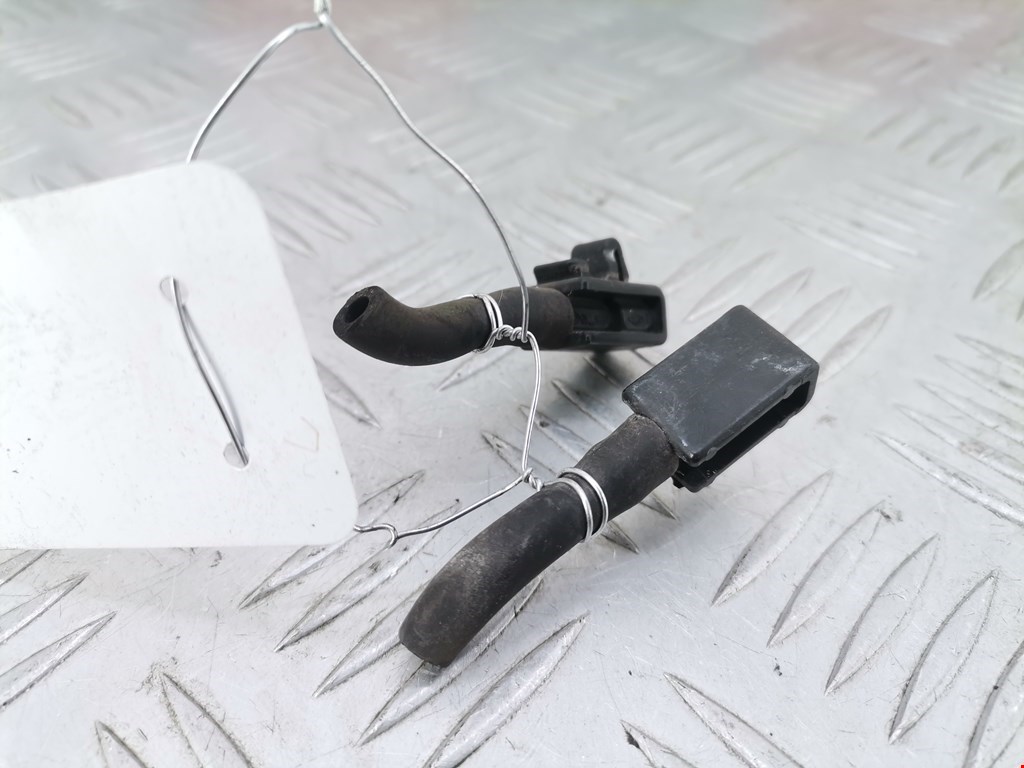 Форсунка омывателя лобового стекла RENAULT Megane II 2002-2009