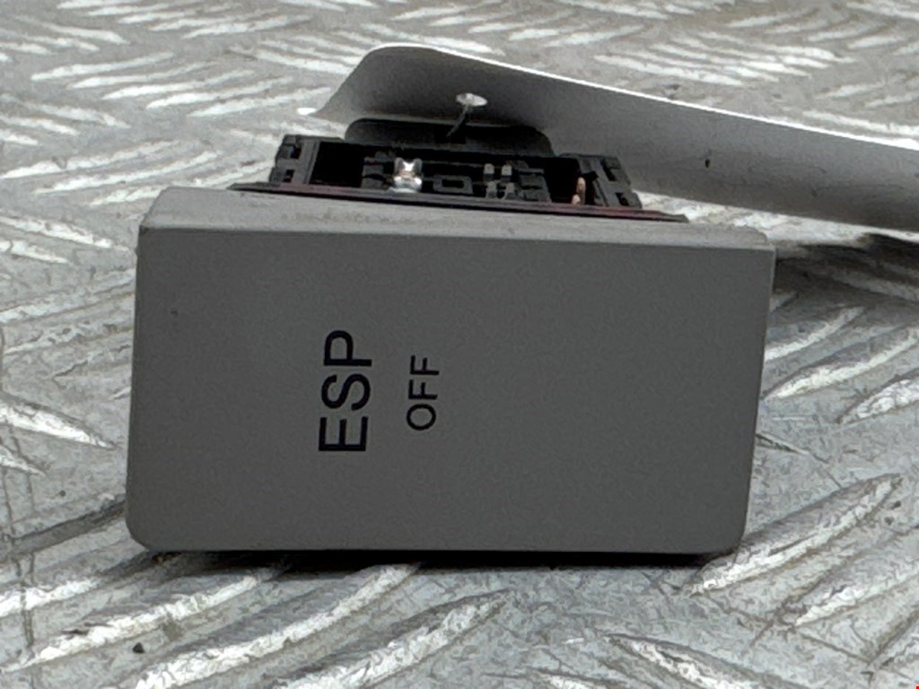 Кнопка антипробуксовочной системы HYUNDAI Santa Fe CM 2005-2012