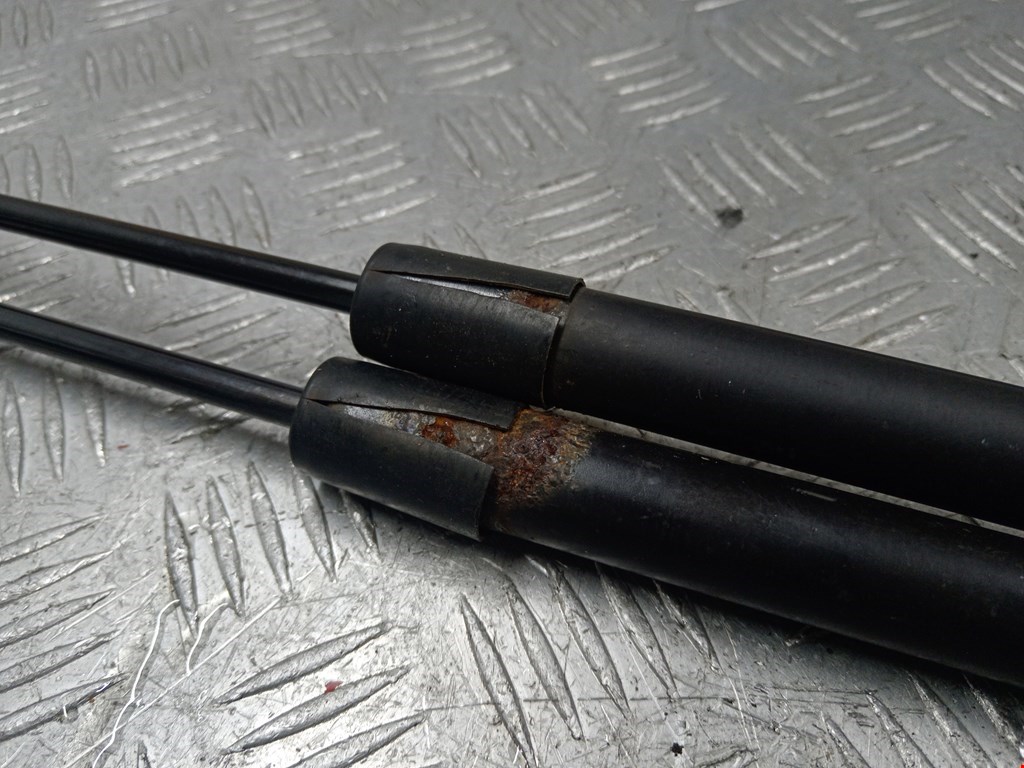 Амортизатор крышки (двери) багажника RENAULT Scenic III 2010-2015