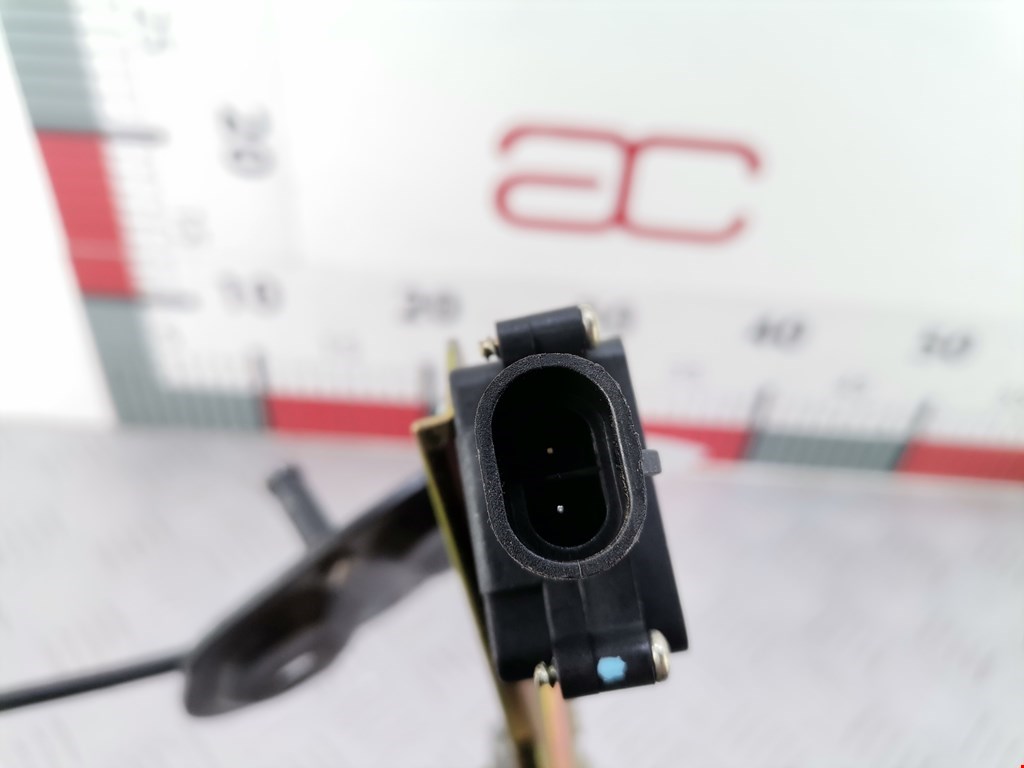 Замок багажника (крышки двери) CITROEN C3 2002-2009