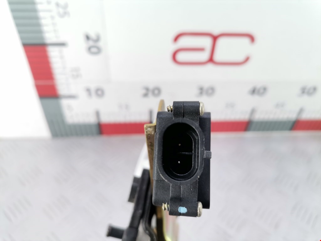 Замок багажника (крышки двери) CITROEN C3 2002-2009