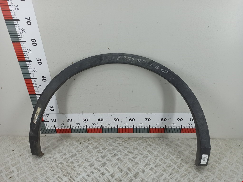 Накладка (молдинг) крыла заднего правого Volkswagen Tiguan 1 (2007-2016)