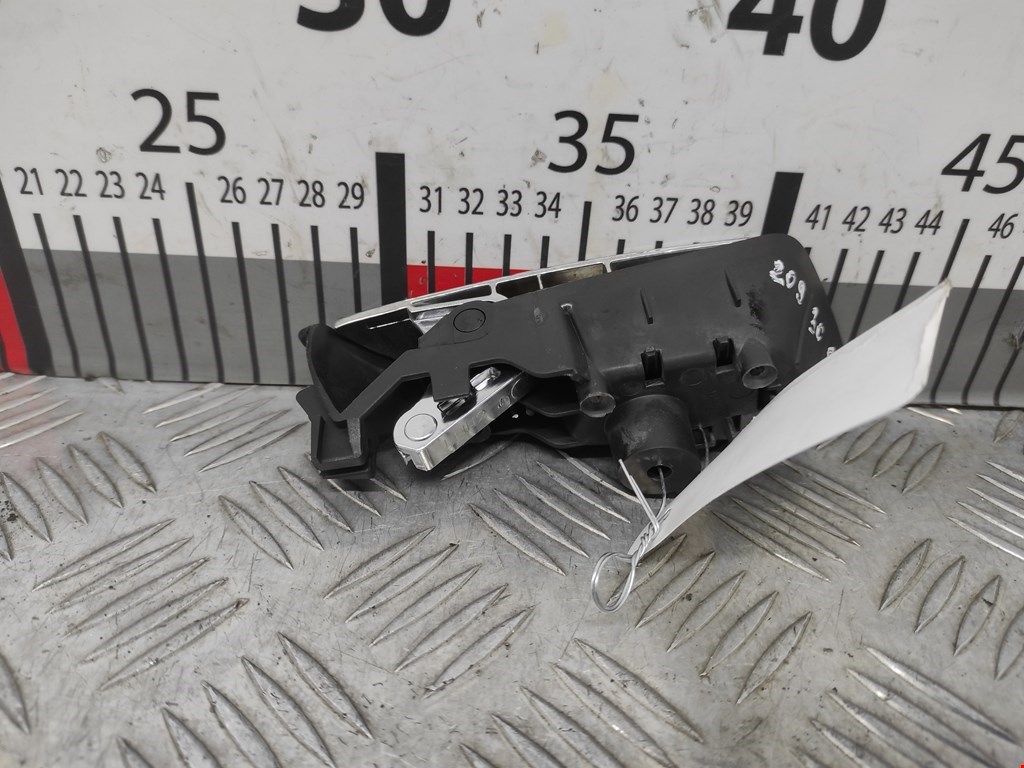 Ручка дверная задняя внутренняя левая OPEL Astra J 2009-2017