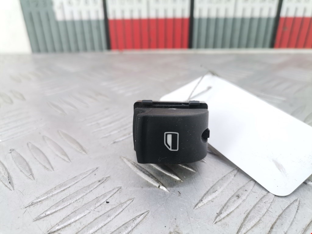 Кнопка стеклоподъемника AUDI A3 8P 2003-2013