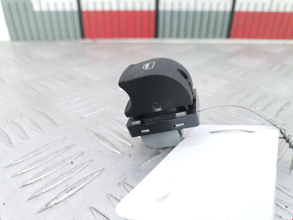 Кнопка стеклоподъемника AUDI A3 8P 2003-2013