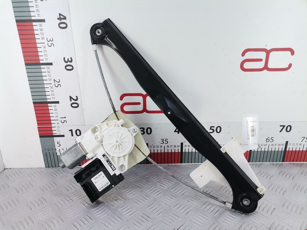 Стеклоподъемник задний правый AUDI A3 8P 2003-2013