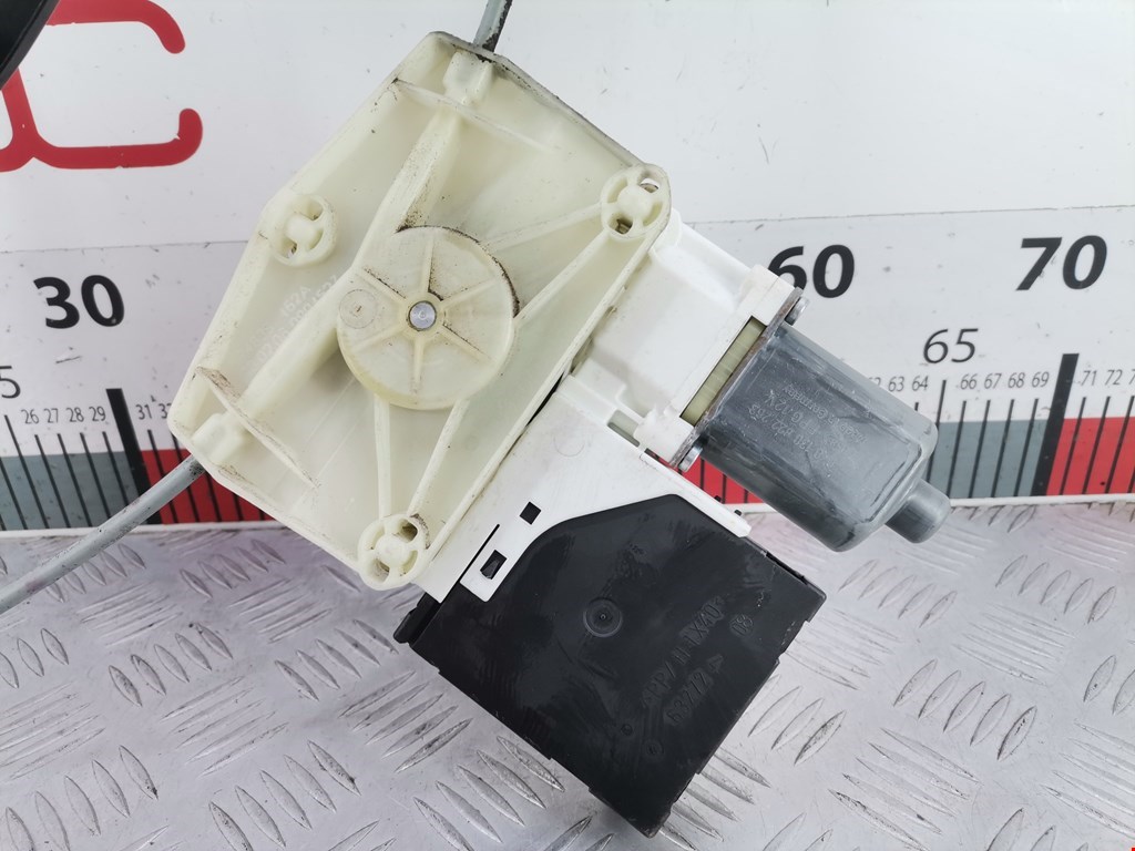 Стеклоподъемник задний правый AUDI A3 8P 2003-2013