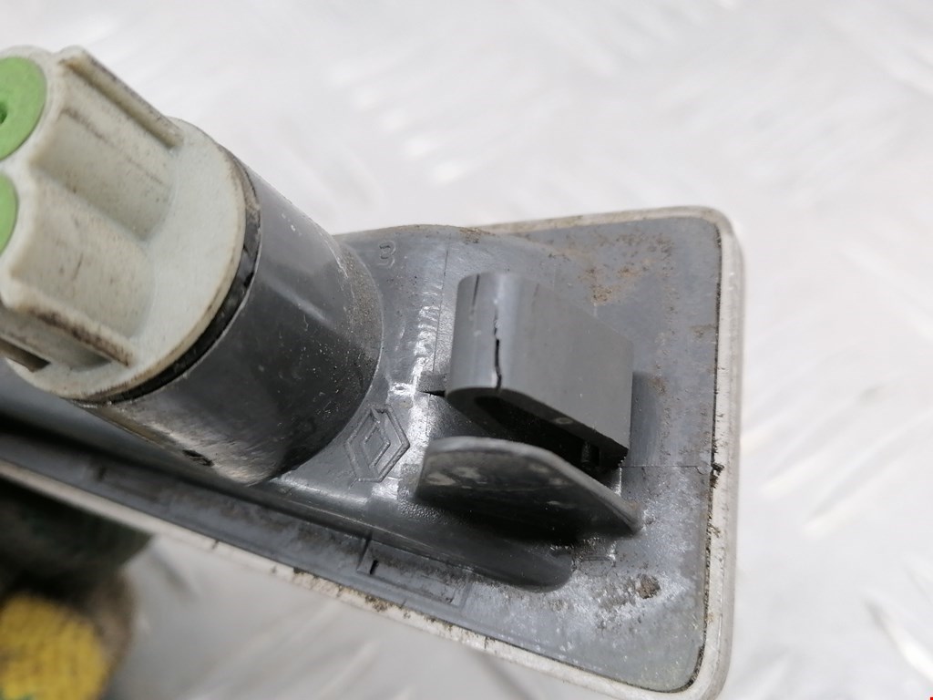 Повторитель на крыло RENAULT Scenic II 2003-2010