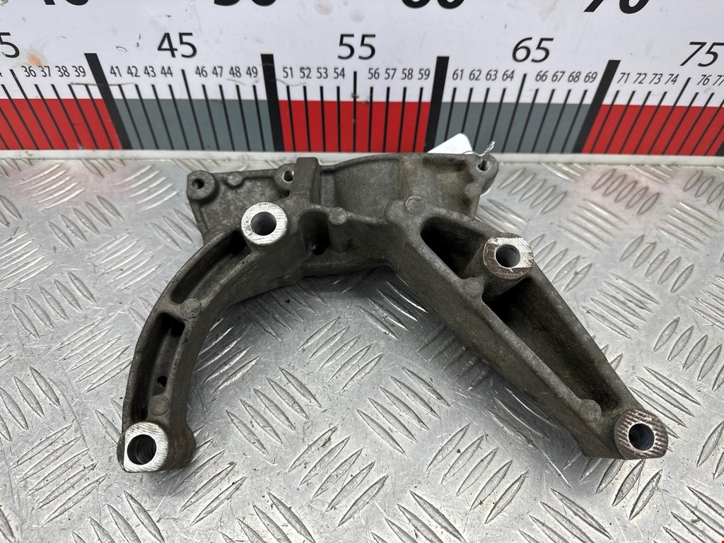 Кронштейн кондиционера FORD Focus I 1998-2005