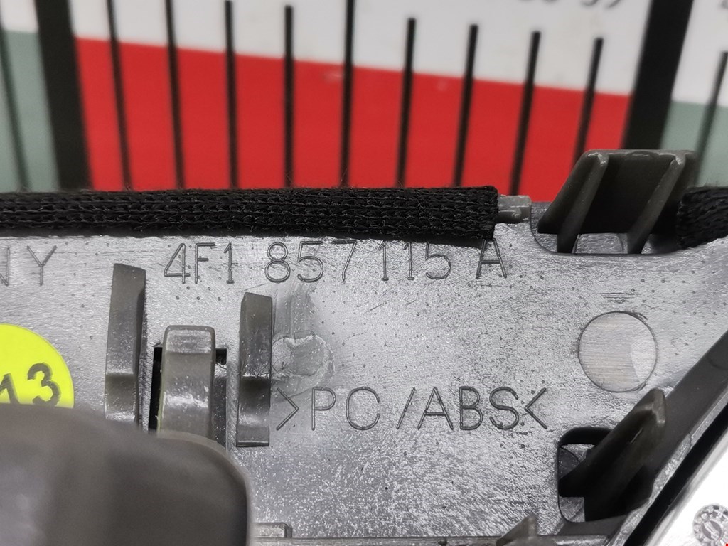 Накладка декоративная AUDI A6 C6 2004-2010