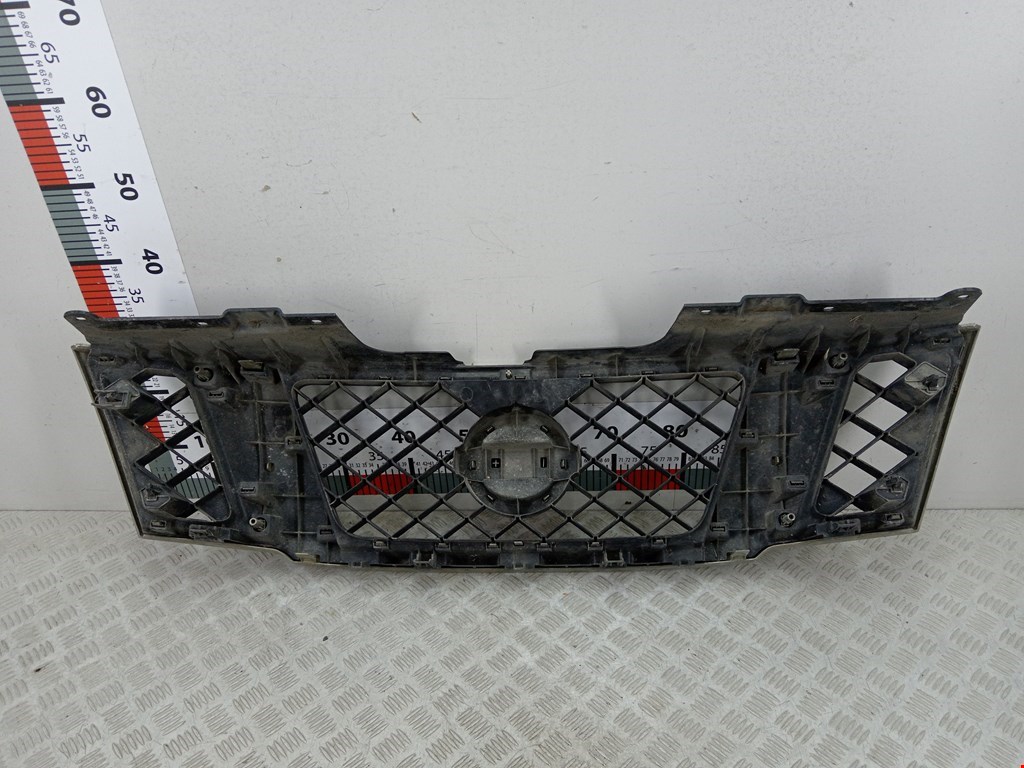 Решетка радиатора NISSAN Navara III D40 2005-2015