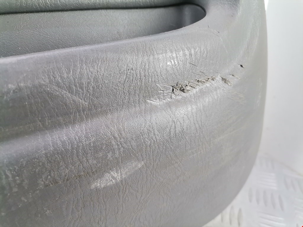 Обшивка двери передняя левая SUZUKI Alto HA12 1998-2004