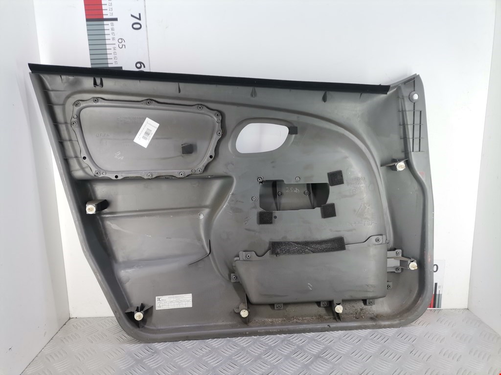 Обшивка двери передняя правая SUZUKI Alto HA12 1998-2004