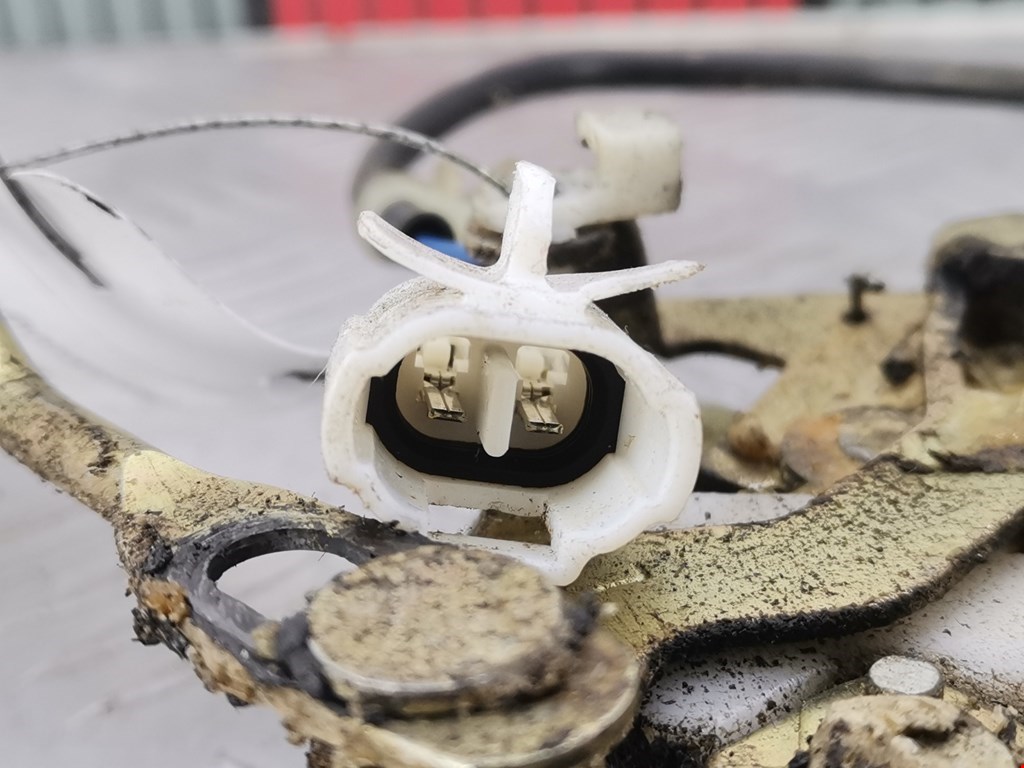 Замок двери передней левой SUZUKI Alto HA12 1998-2004