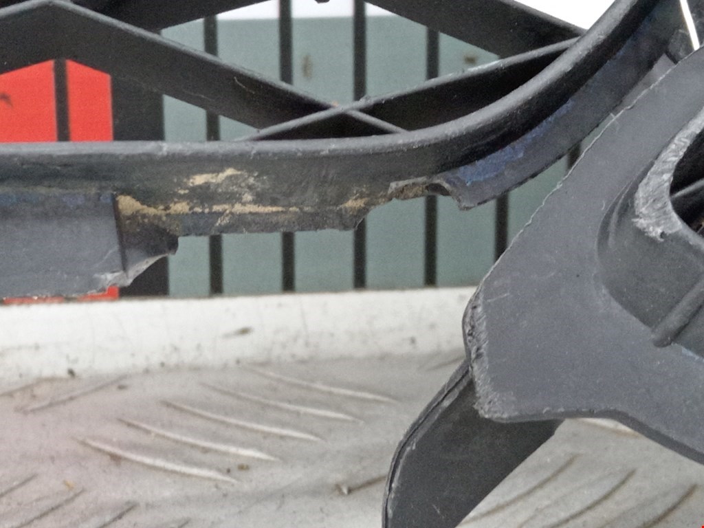 Решетка в бампер MAZDA Mazda 6 GG 2000-2007