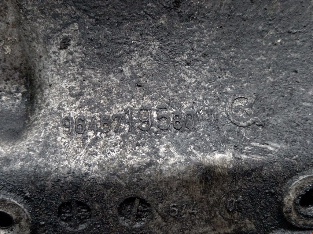 Кронштейн кондиционера PEUGEOT Expert II 2007-2016