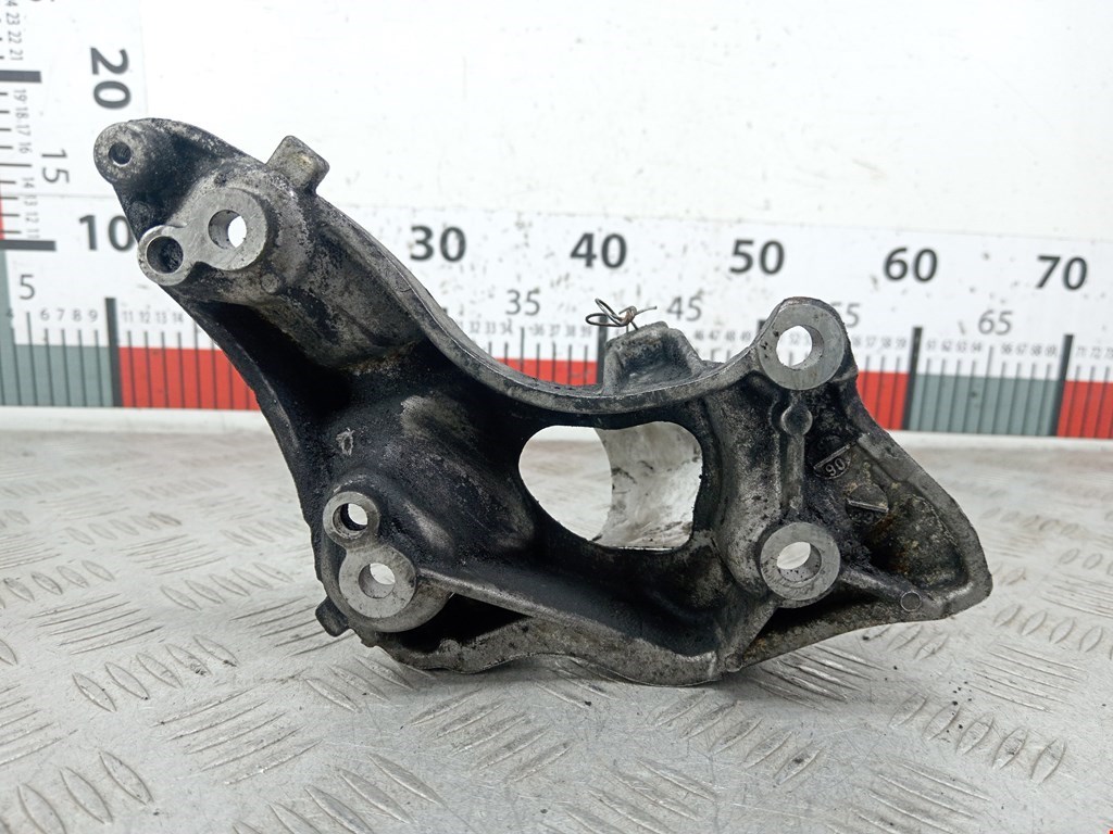 Кронштейн генератора PEUGEOT Expert II 2007-2016