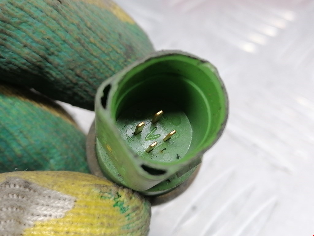 Датчик температуры (охлаждающей жидкости) VOLKSWAGEN Passat B5 1997-2005