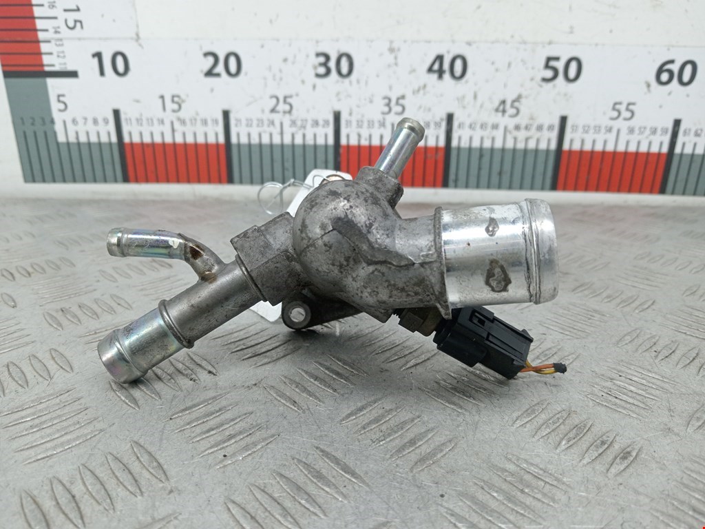 Тройник системы охлаждения KIA Cee'd II 2012-2018