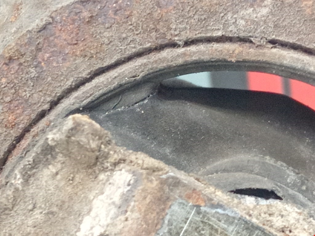 Рычаг передний правый RENAULT Laguna 1993-2000