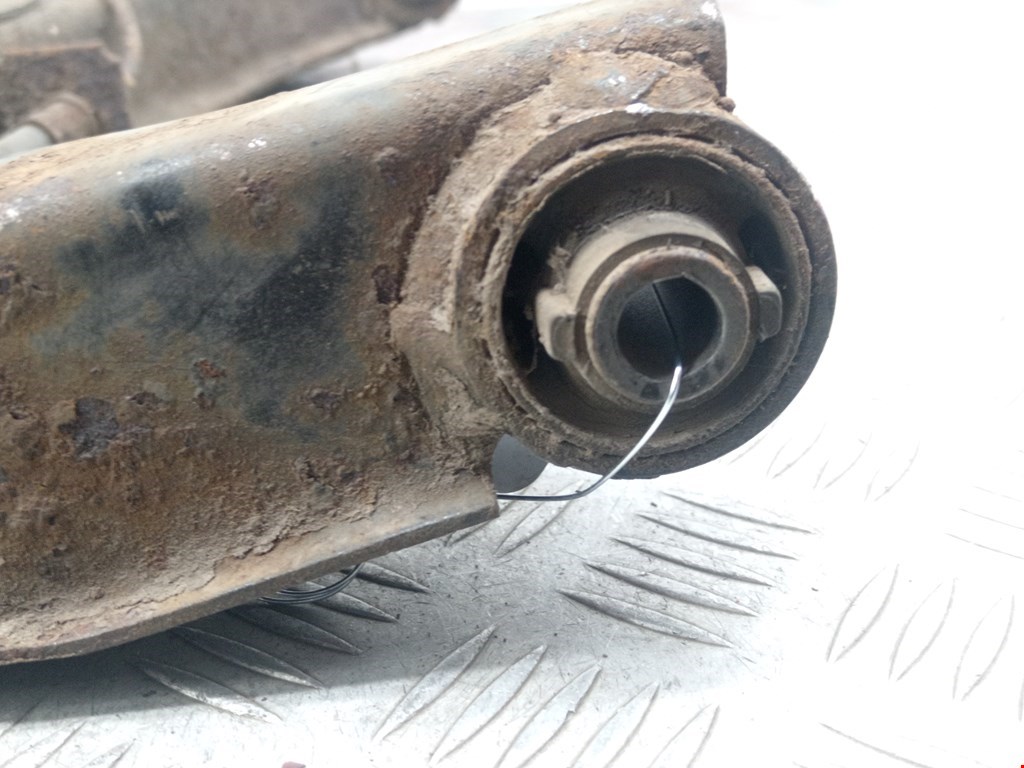 Рычаг задний правый PEUGEOT 605 1989-1999