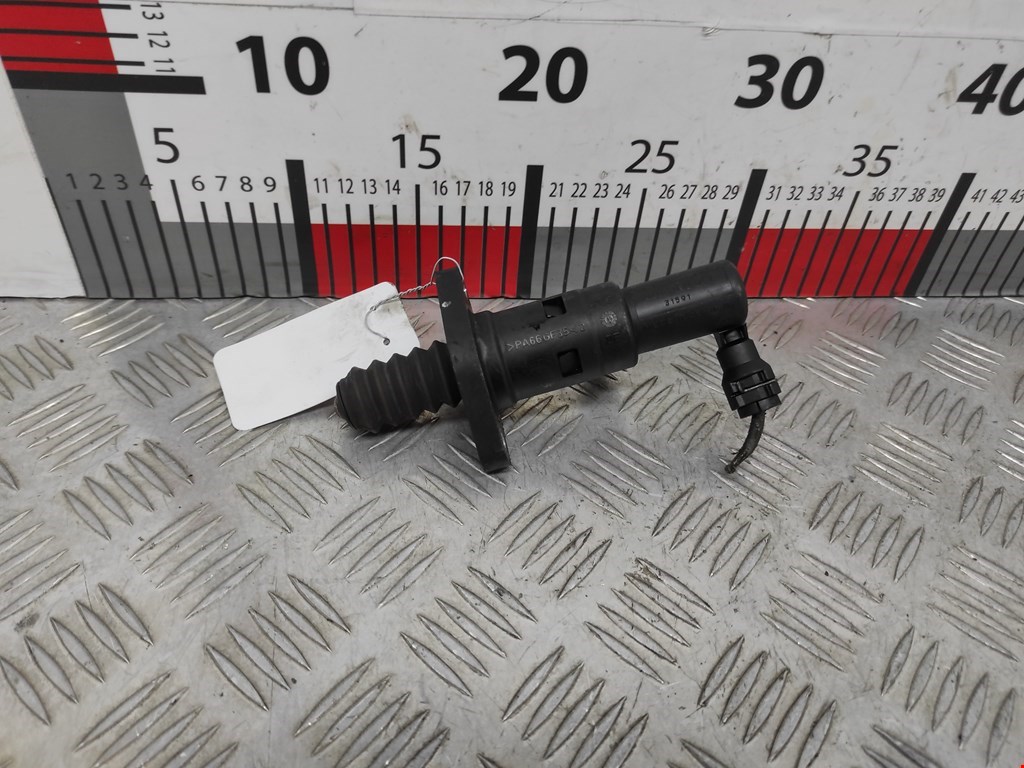 Цилиндр сцепления рабочий AUDI A3 8P 2003-2013