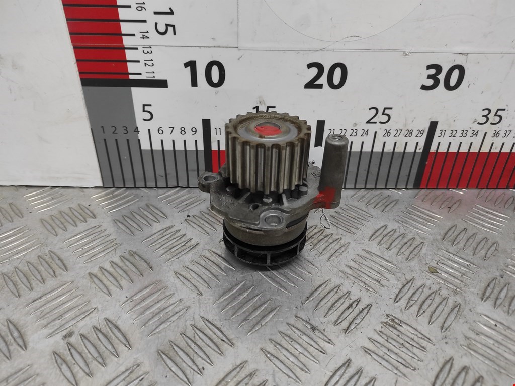 Насос водяной (помпа) VOLKSWAGEN Tiguan 2007-2016