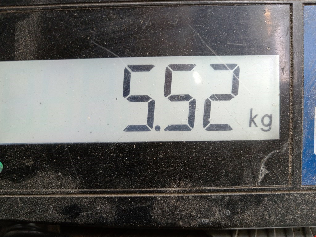 Суппорт передний правый VOLKSWAGEN Passat B6 2005-2011