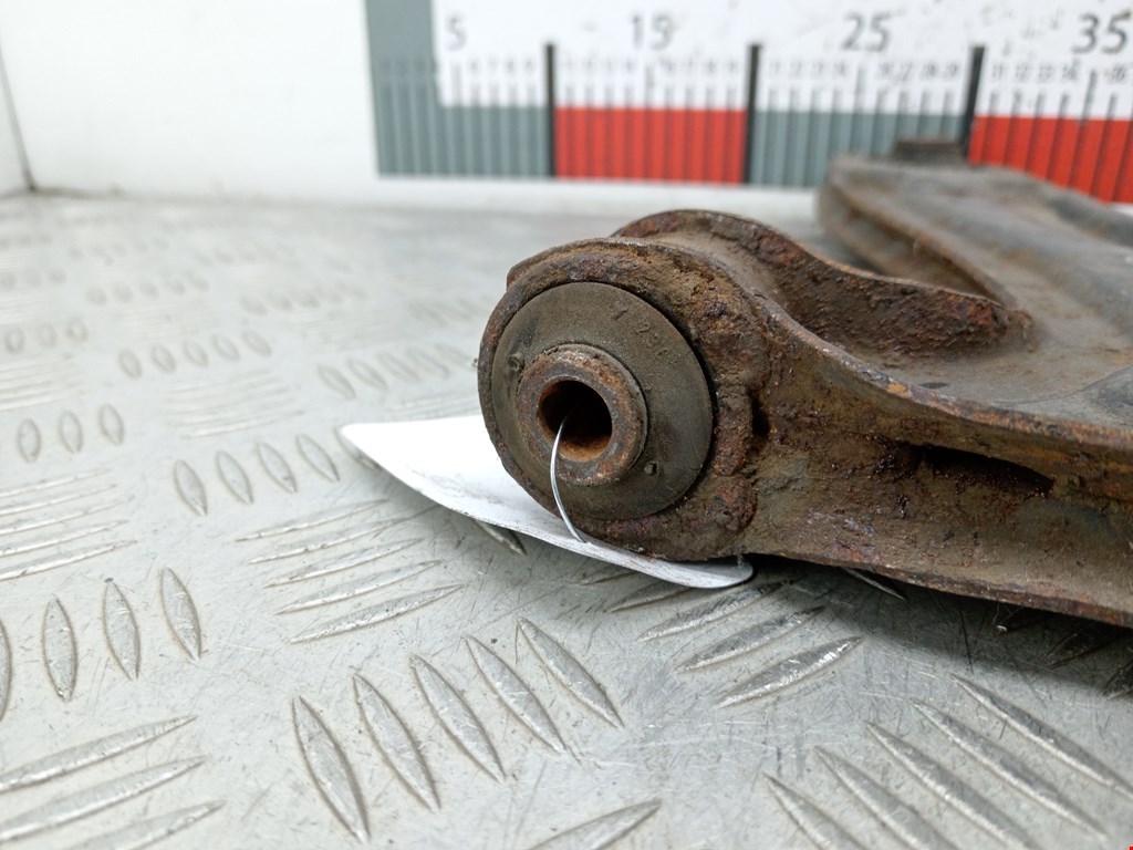 Рычаг передний левый VOLKSWAGEN Golf IV 1997-2003