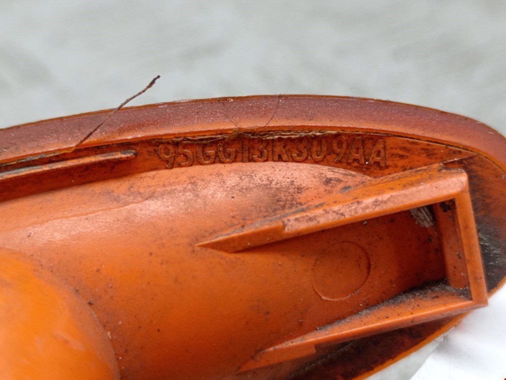 Повторитель на крыло FORD Mondeo II 1996-2000