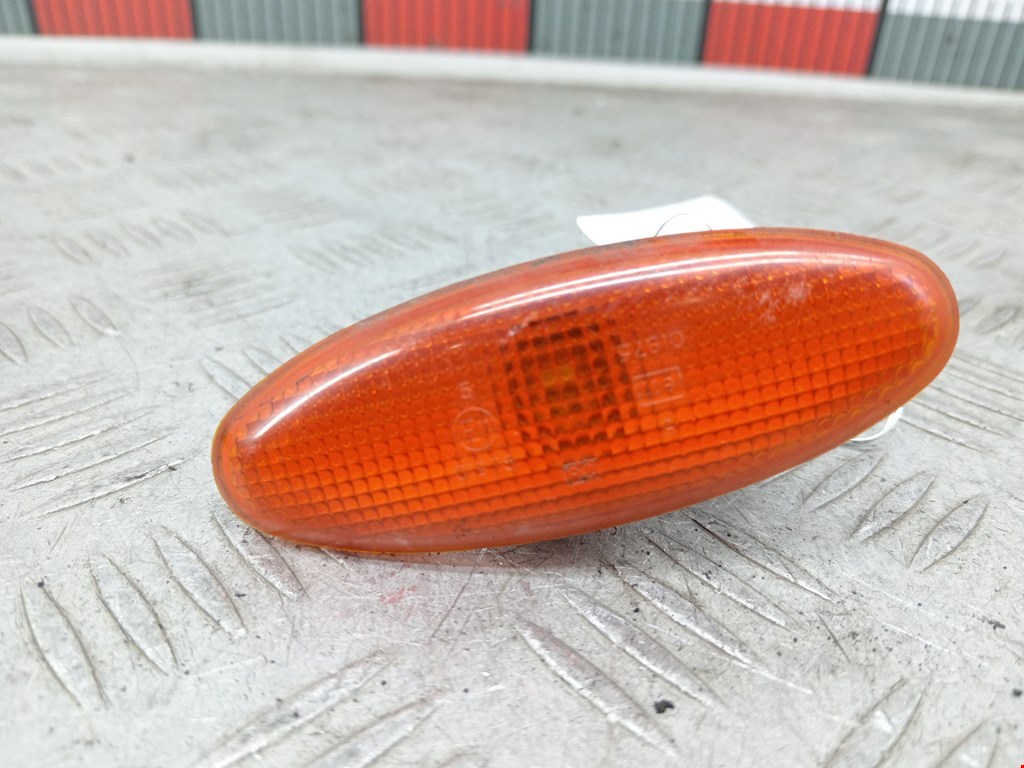 Повторитель указателя поворота левый Ford Mondeo 2 (1996-2002)