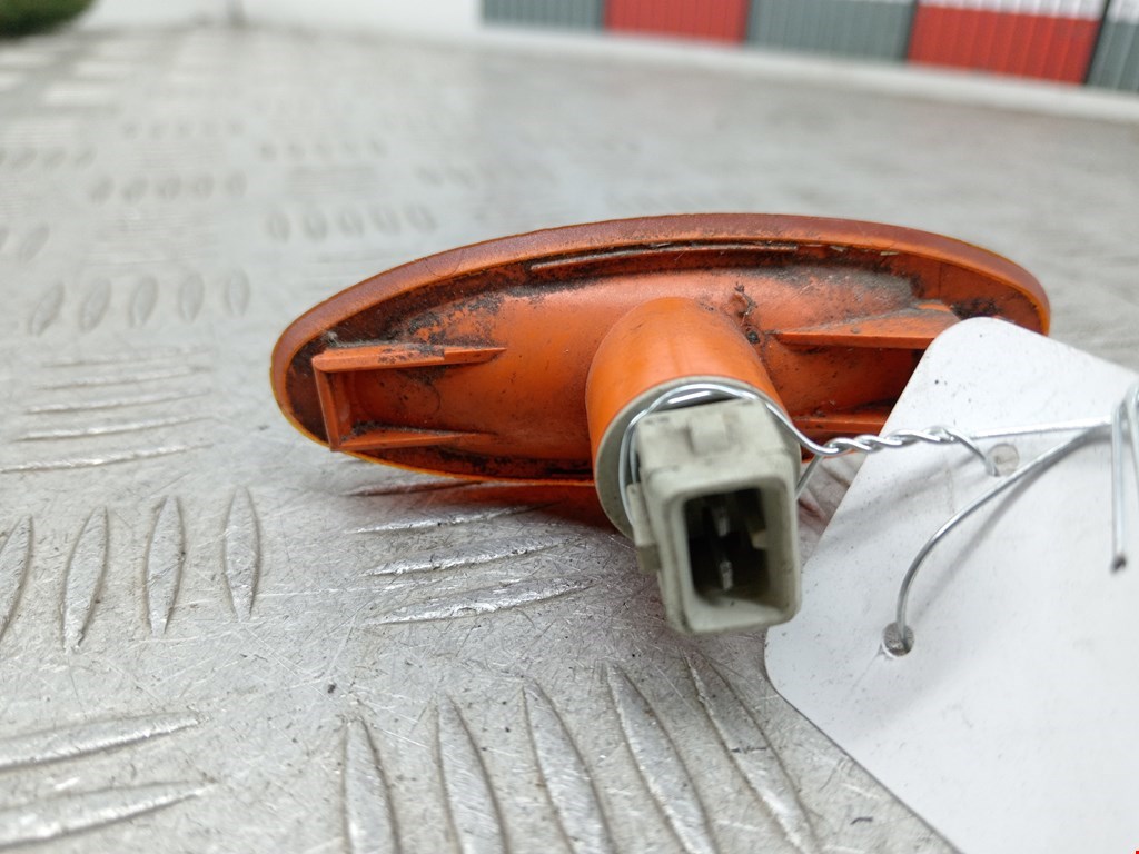 Повторитель на крыло FORD Mondeo II 1996-2000