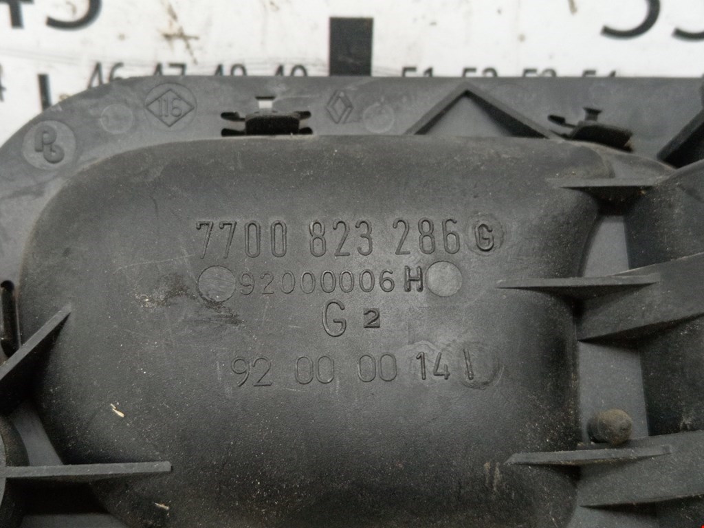 Ручка дверная передняя внутренняя левая RENAULT Laguna 1993-2000