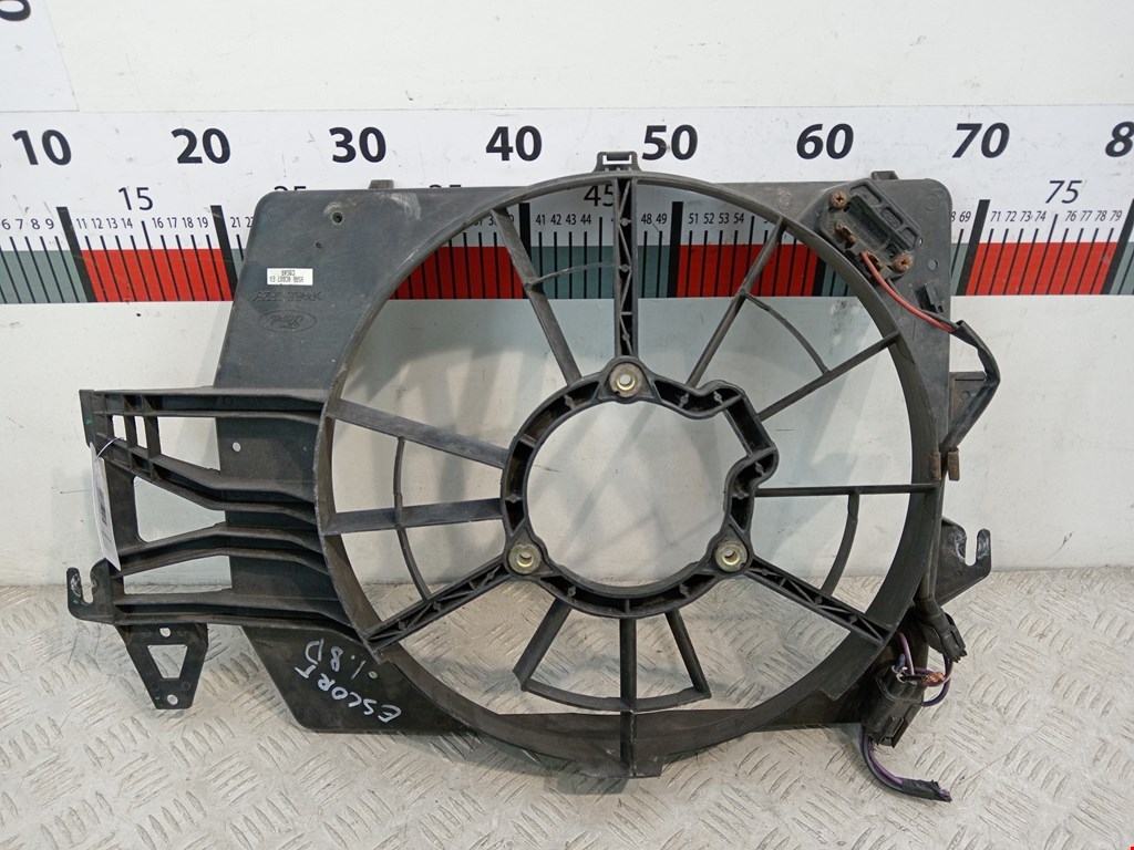 Диффузор (кожух) вентилятора FORD Escort 1995-2000