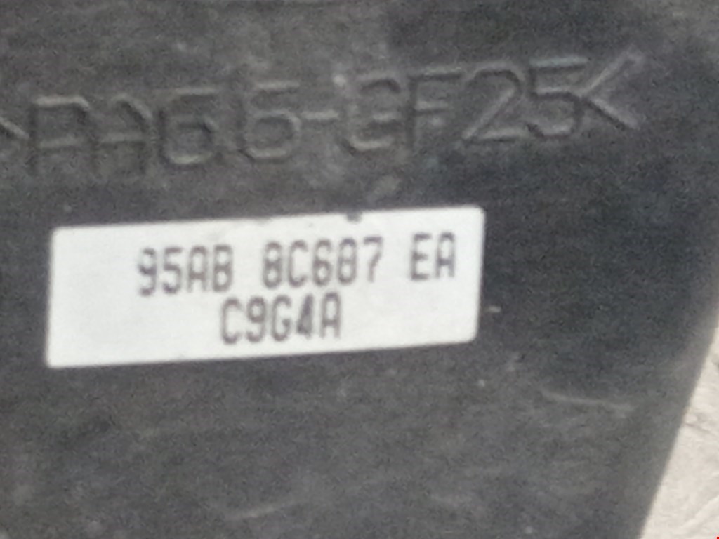 Диффузор (кожух) вентилятора FORD Escort 1995-2000