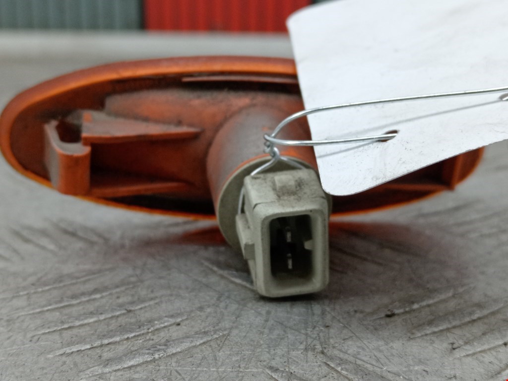 Повторитель на крыло FORD Mondeo II 1996-2000