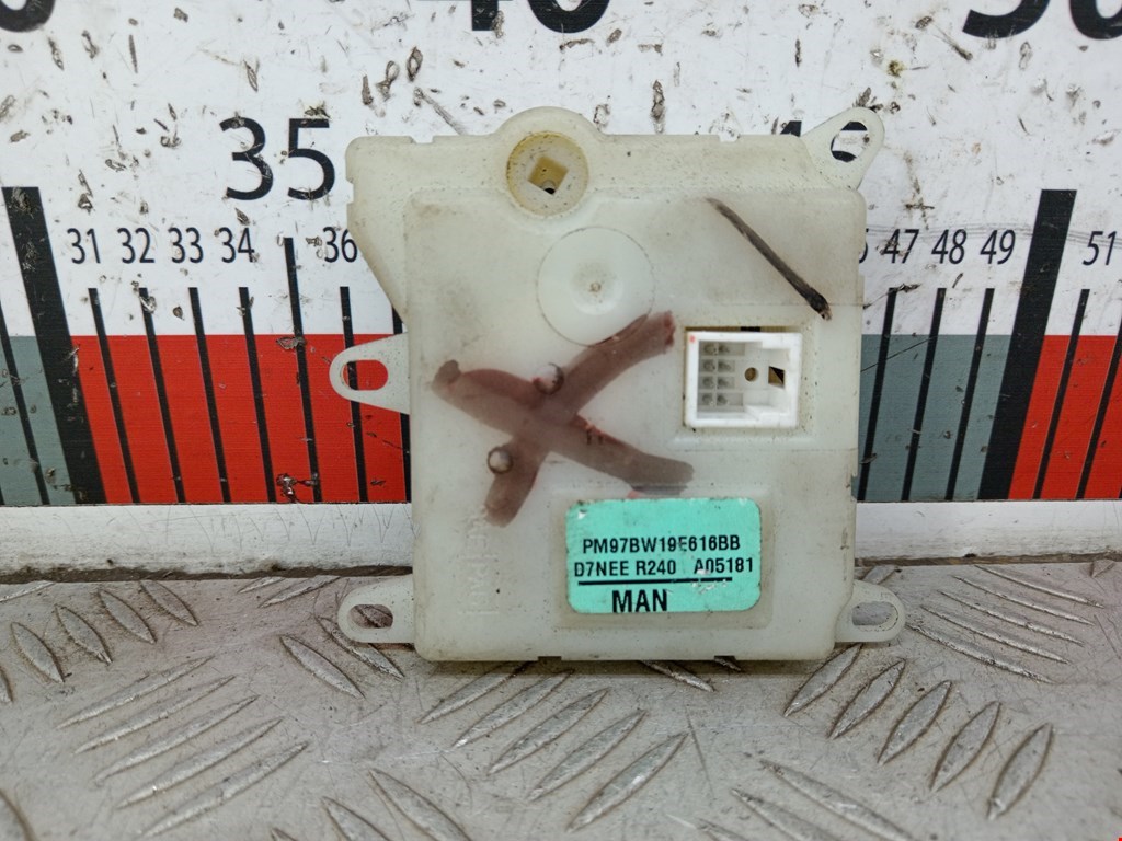 Моторчик заслонки печки FORD Mondeo II 1996-2000