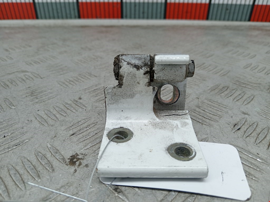 Петля двери задней правой Peugeot 405 (1987-1995)