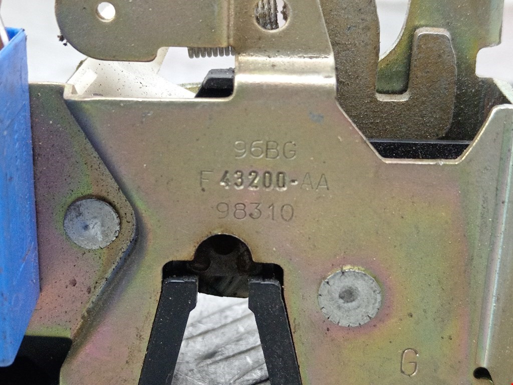 Замок багажника (крышки двери) FORD Mondeo II 1996-2000