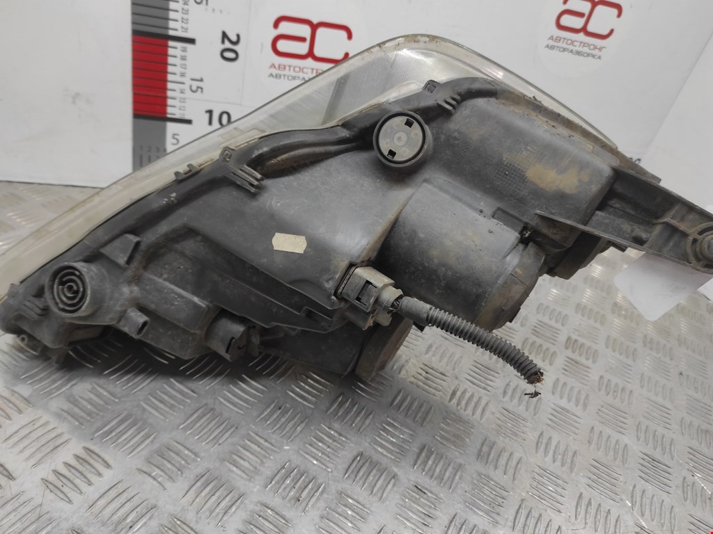 Фара левая SEAT Toledo 2012-2019