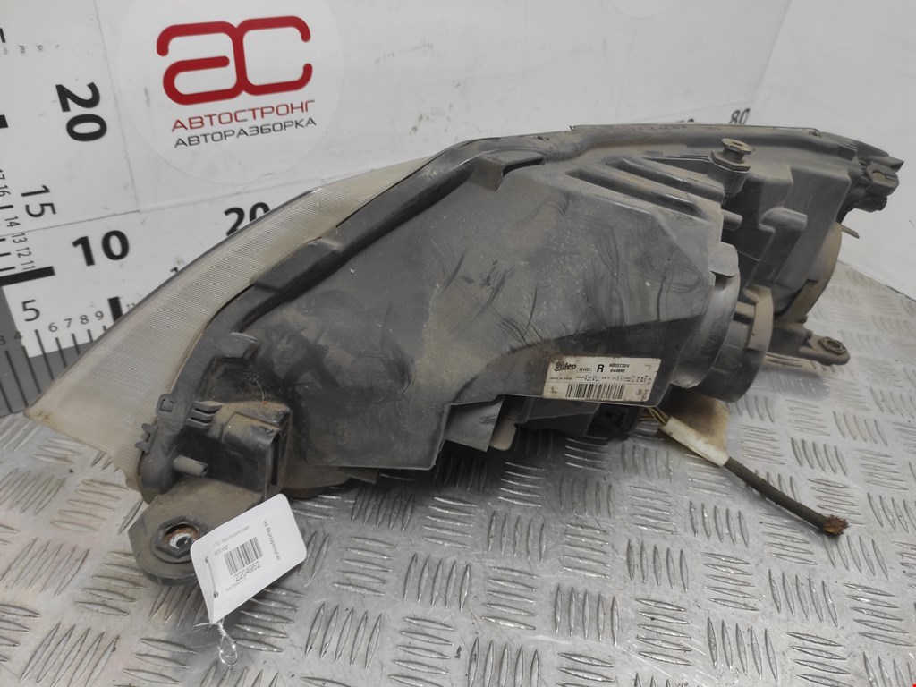 Фара правая SEAT Toledo 2012-2019