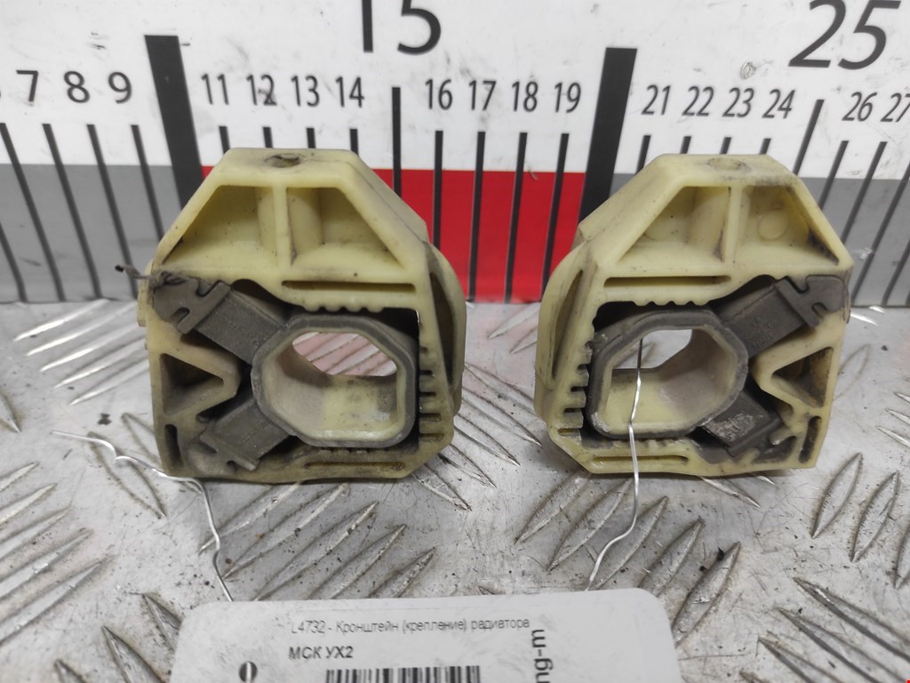 Кронштейн (крепление) радиатора SEAT Toledo 2012-2019