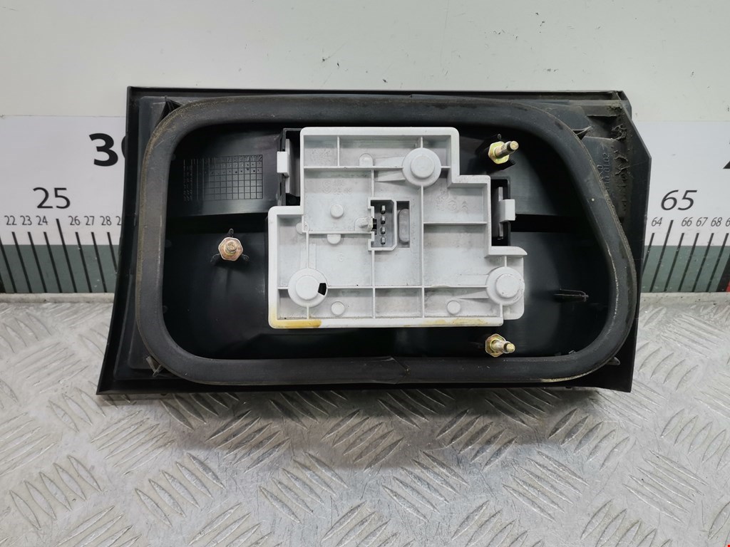 Фонарь задний внутренний левый CITROEN Xantia 1993-2002