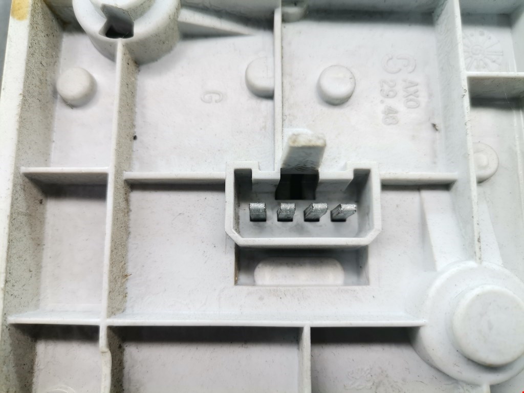 Фонарь задний внутренний левый CITROEN Xantia 1993-2002