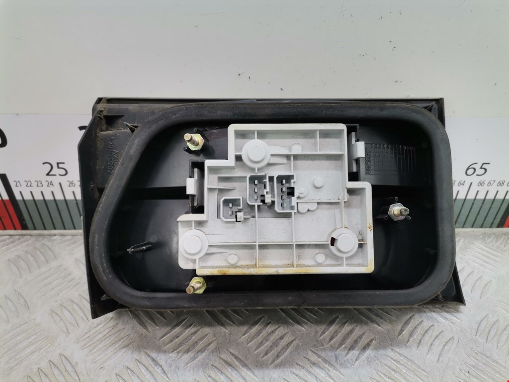 Фонарь задний внутренний правый CITROEN Xantia 1993-2002