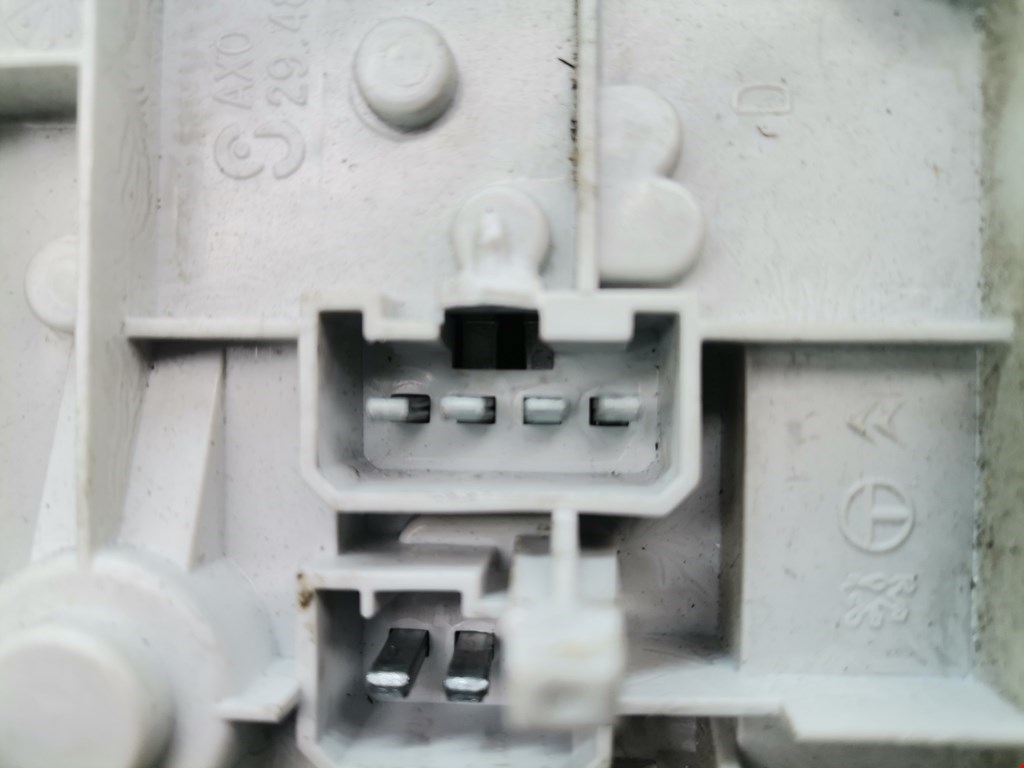 Фонарь задний внутренний правый CITROEN Xantia 1993-2002