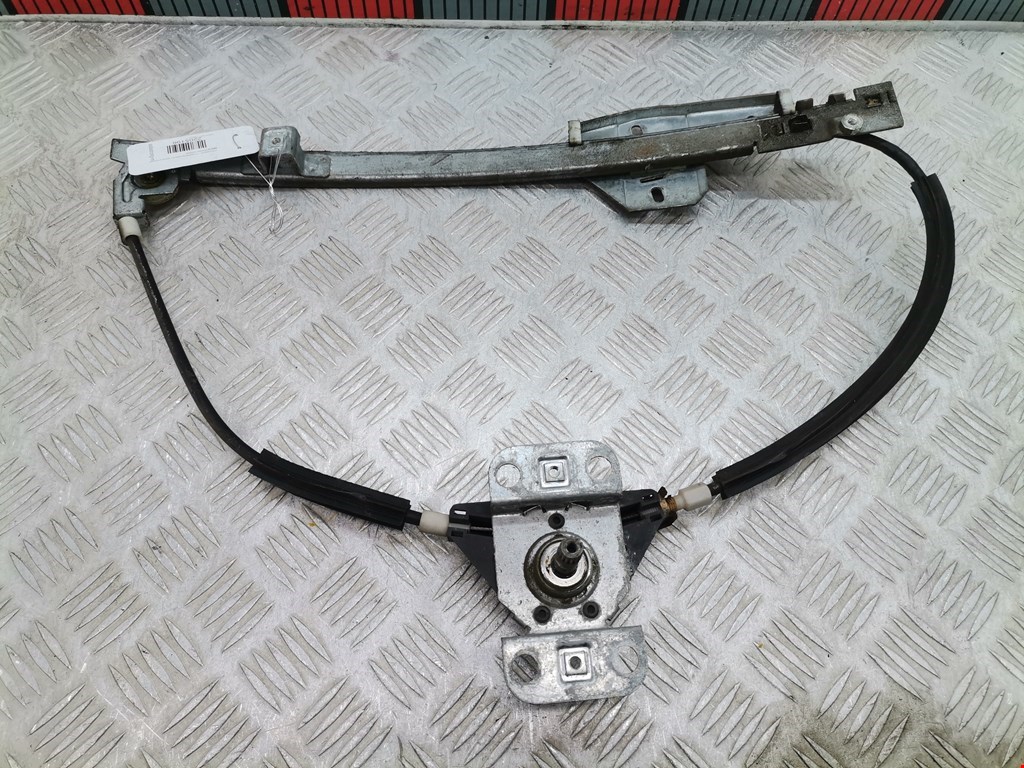 Стеклоподъемник задний правый VOLKSWAGEN Passat B3 1988-1993