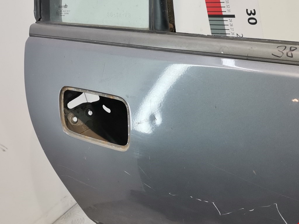 Дверь задняя правая OPEL Omega A 1986-1993