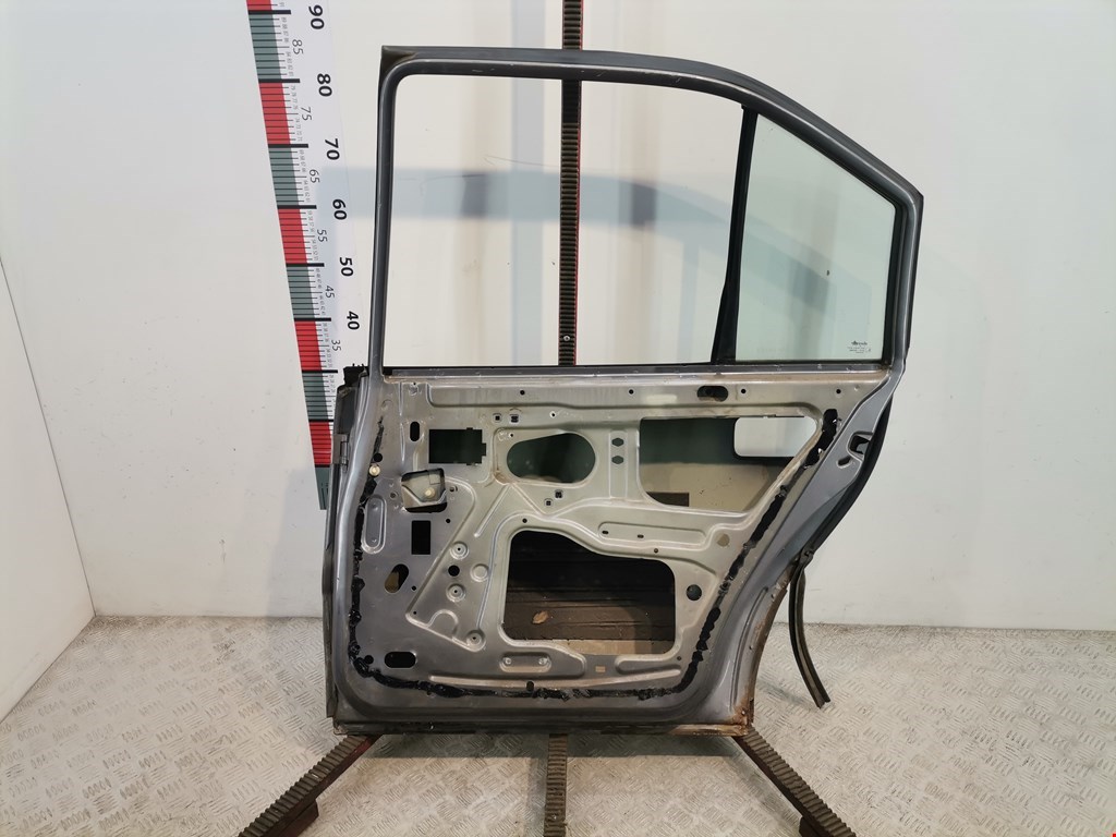 Дверь задняя правая OPEL Omega A 1986-1993